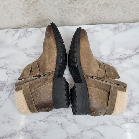 UGG Benson Boot Dove Women's Leather Ankle Boots Cream Sherpa Lining - Picture 2 of 13